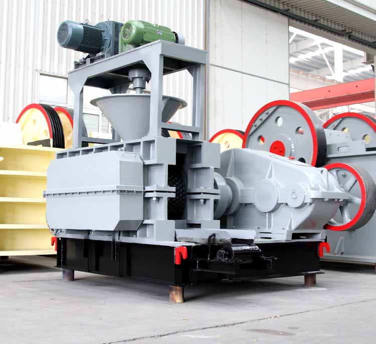 High pressure briquetting machine